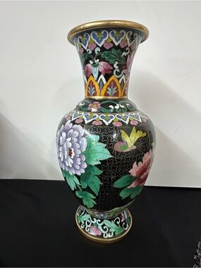 Vintage Chinese Cloisonné Vase 10 in tall.